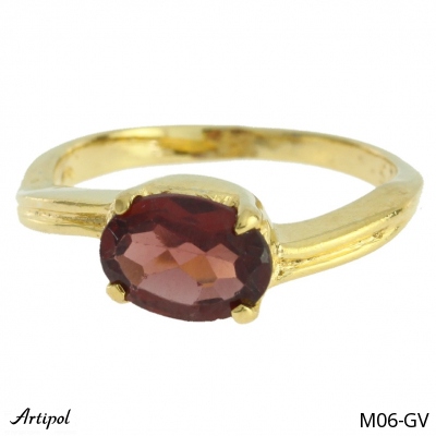 Ring M06-GV with real Garnet